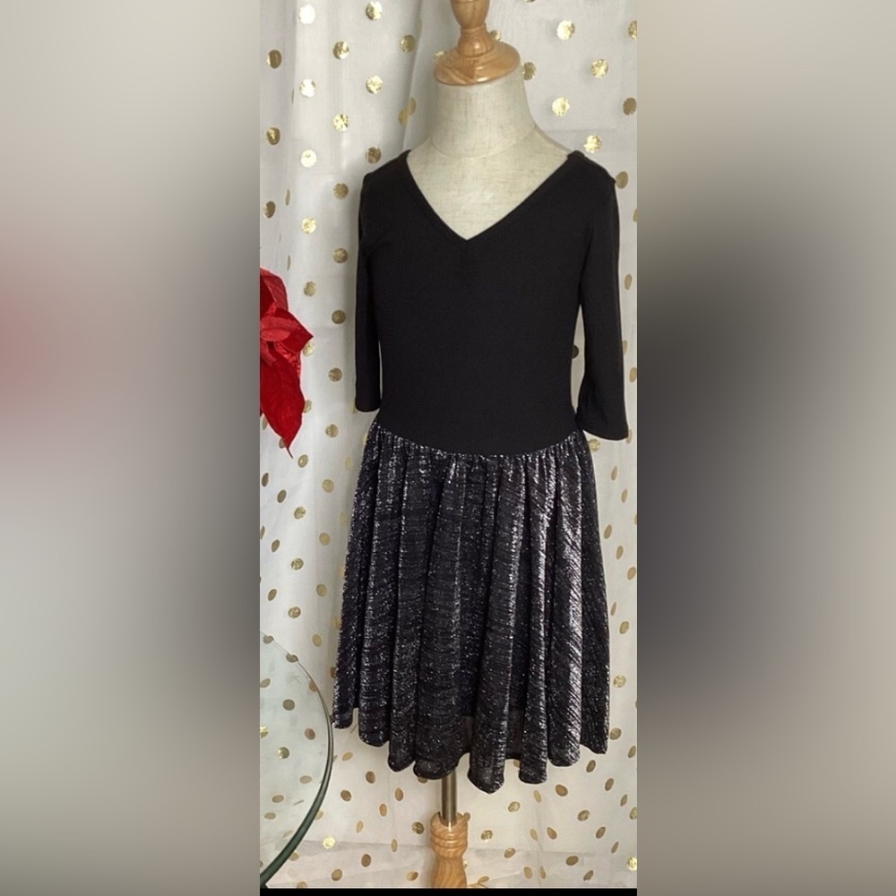 Girls Soft Black Metallic Twirly Dress NWT 7